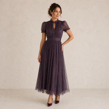 Flavie | Robe midi en tulle prune à col froncé et détails en dentelle
