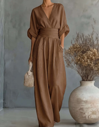 Dorothée | Combinaison pantalon blanche à col en V et ceinture drapée